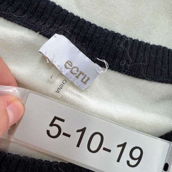 Ecru Sweater‎ Womens Large White Colorblock Sleeve Crew Neck Knit - Picture 3 of 8